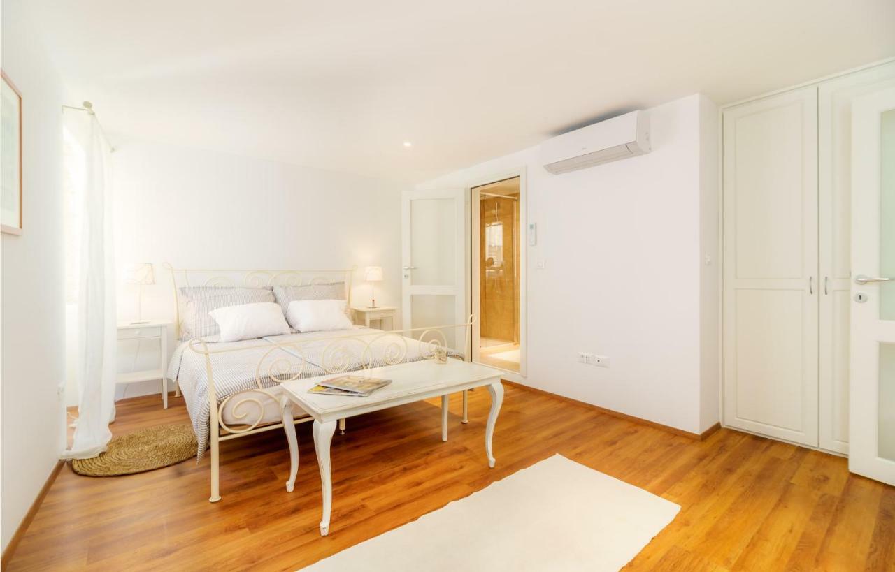 Felix Apartment Rovigno Esterno foto